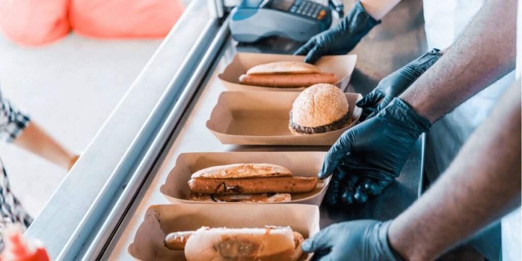 What to Look for in the Best Food-Safe Disposable Gloves